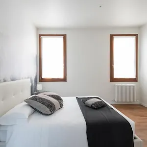 https://greci-palace-canal-view.hotelinveneto.com
